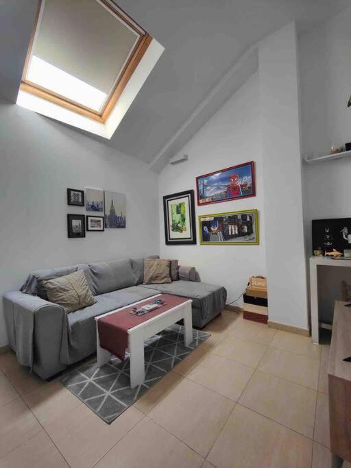Apartamento Recien Reformado En Barajas Pueblo Madrid Extérieur photo